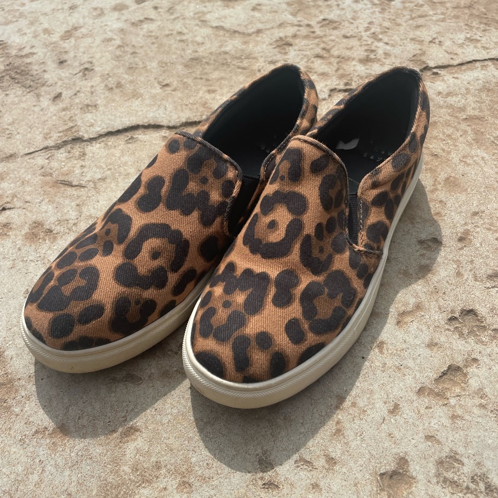 A New Day 🖤 animal print sneakers 🖤 slip ons 🖤 sz8